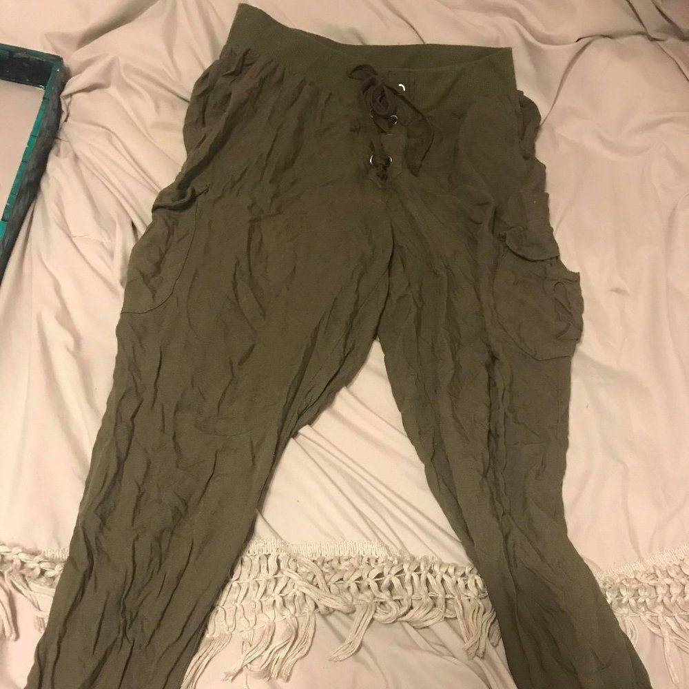 Draw string joggers, olive green